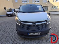 Opel Vivaro Transporter Baujahr 2016, öffentliche Versteigerung aufgrund Vermieterpfandrecht