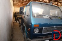 Lagerfund 1 LKW MAN 890 Abschleppwagen (startet),
