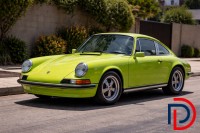 Porsche 911 s Oldtimer im Restaurierungszustand