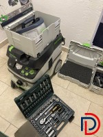 In Sachgesamtheit Konvolut Steckschl&uuml;sselkoffer, Festool Absaugmobil, Festool Baustrahler, Festool D&uuml;belfr&auml;se, Festool Oberfr&auml;se, div. Festool Akkubohrer, Festool Schraubenkoffer, Festoolkoffer mit Holzmaterial