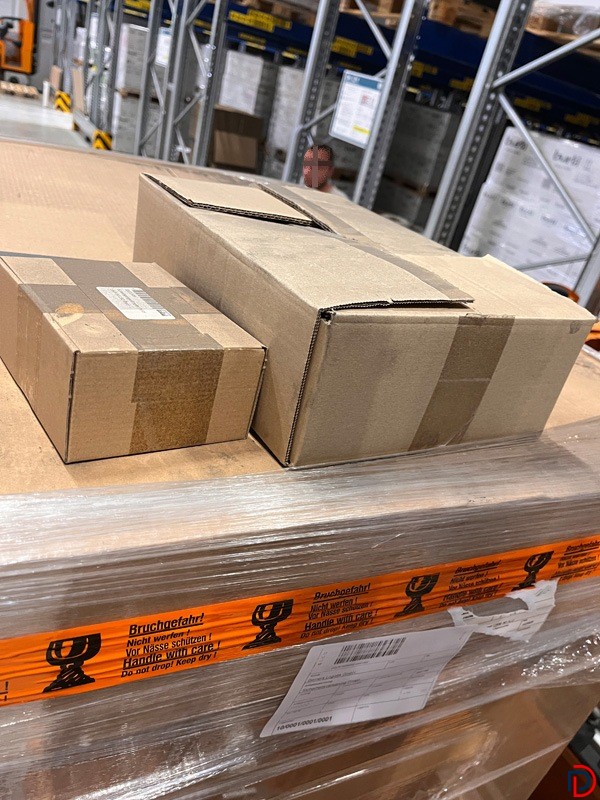 New goods — 2 heat pumps by manufacturer Remko, cable reel with navy cable, 1 electrical distribution box by manufacturer Hager.