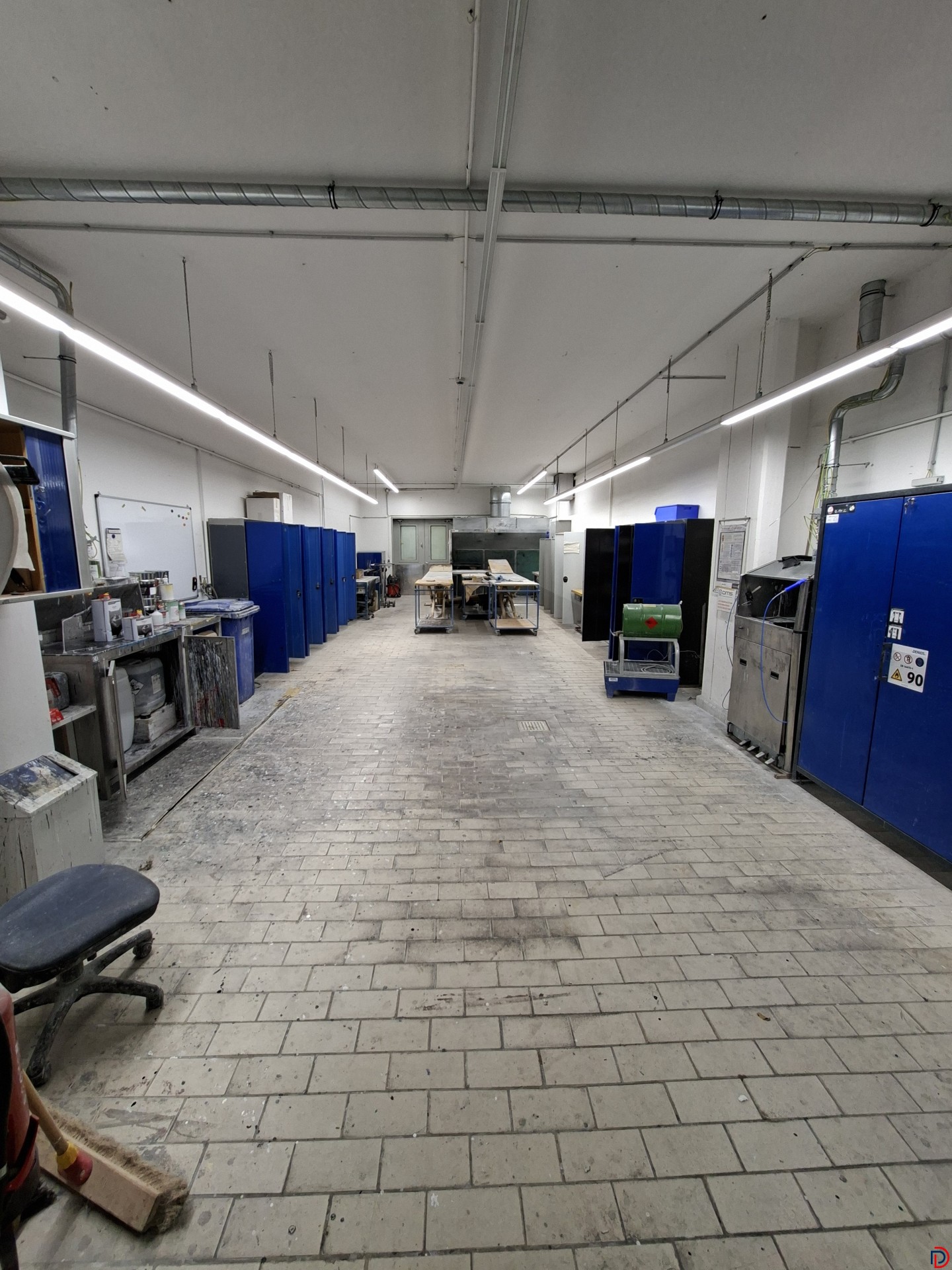 Inventar eines insolventen Herstellers von Design Modell-Studien